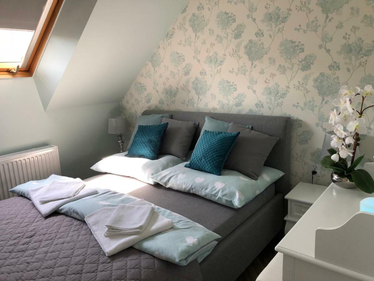 Family & Business Elegant Apartments Ul Warszawska - 2 Bedroom, Balcony, Parking Kielce Kültér fotó