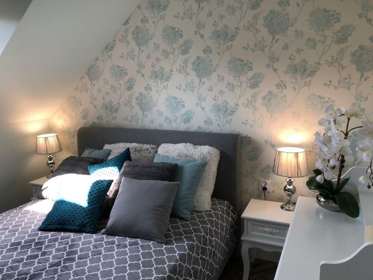 Family & Business Elegant Apartments Ul Warszawska - 2 Bedroom, Balcony, Parking Kielce Kültér fotó