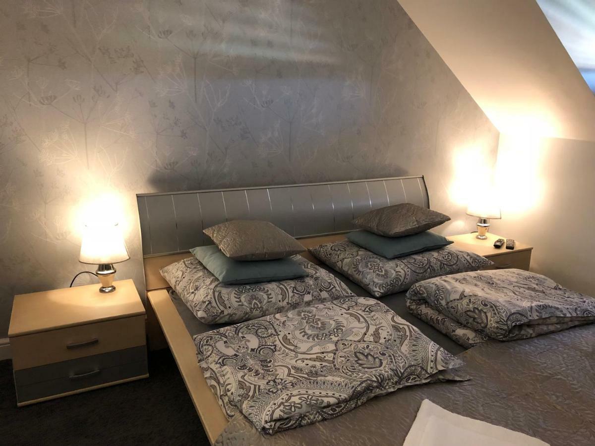 Family & Business Elegant Apartments Ul Warszawska - 2 Bedroom, Balcony, Parking Kielce Kültér fotó