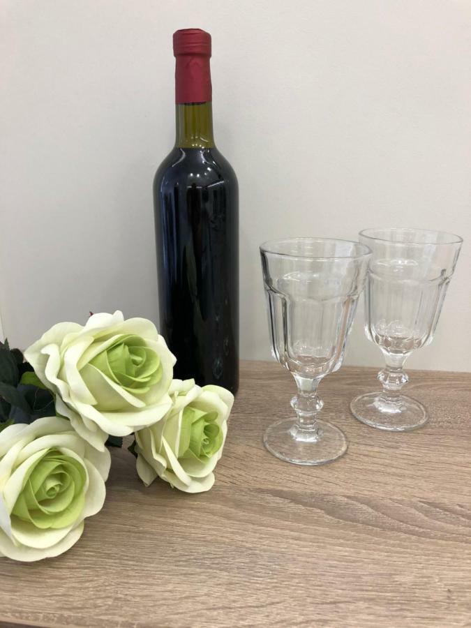 Family & Business Elegant Apartments Ul Warszawska - 2 Bedroom, Balcony, Parking Kielce Kültér fotó
